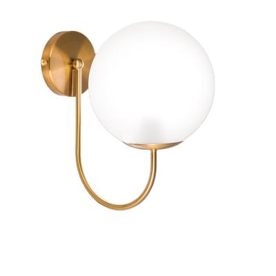 China Wholesale modern gold classic simple antique head ball villa bar villa hotel wall lamp sconce lighting for sale