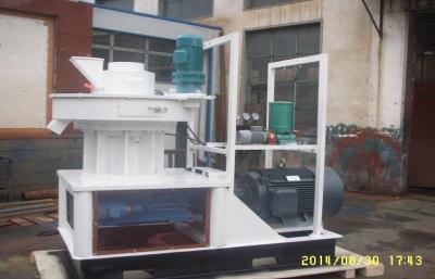 China 55KW Ring Die Wood Pellet Machine 600~800KG/H Capacity , CE Certificate for sale