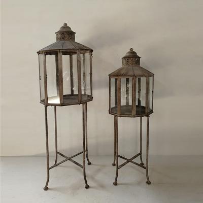 China Wholesale Traditional Metal Garden Country Style Sconce Lantern Metal and Glass Floor-Standing Storm Lantern for sale