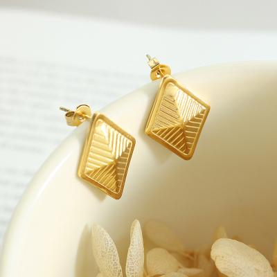 China Vintage Diamond Triangle Textured Earrings Gold Plated Stainless Steel Net Ear Studs Women Jewelry Party Rhombus Accessories for sale