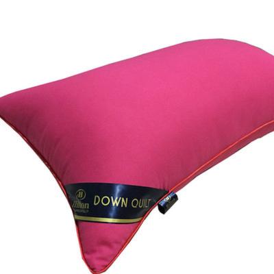 China Anti-Static Belles Rose Red Hilton Hotel Suites Inn Rooms Universal Pillow Filled for sale