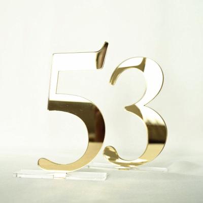 China Restaurant Acrylic Gold Mirror Laser Place Card Wedding Table Number Restaurant Table Holder Sighs Weeding Decoration for sale