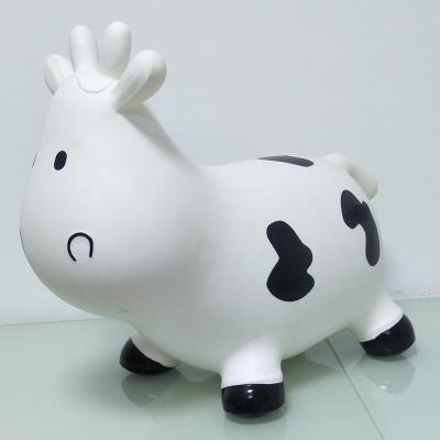 China Toy High Quality Plastic Inflatable Cow Toy Hopper For Kids for sale