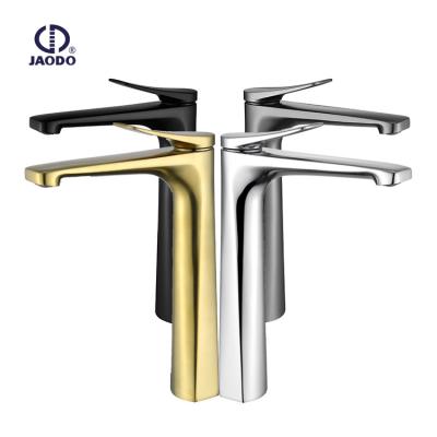 China Brass Metered Faucets Mixer Chromed Modern Design Hot Cold Water Basin Faucet for sale