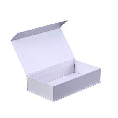 China Recycled Materials Flap Lid Packaging Cardboard Bespoke Magnetic Closure Book Style Custom Gift Box for sale