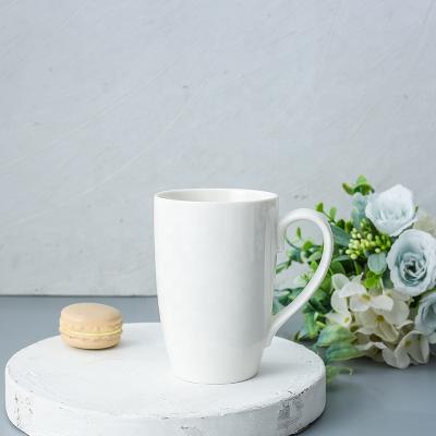 China Sustainable High Quality Environmentally Friendly White Porcelain Coffee Milk Mug With Handle Suitable For Family Hotel Ceramic Mug for sale