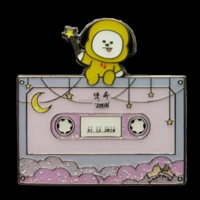 China Africa Kpop pins custom enamel badges boy goup idol custom pin for sale