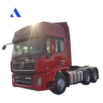 China 4x2 Tractor Head Truck Engine Emission Standard Diesel Fuel Type 6x4 Tractor Trailer for 10 Tires Sale for sale