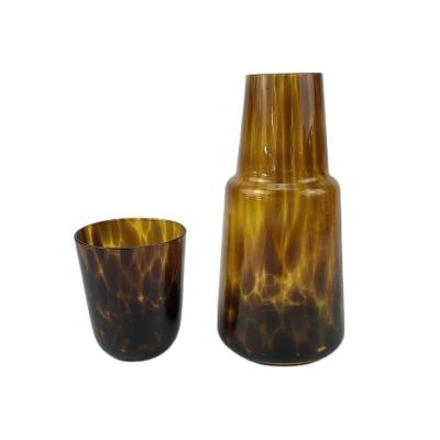 China Minimalist Cheap Price Point High Quality Amber Glass For Made In China for sale