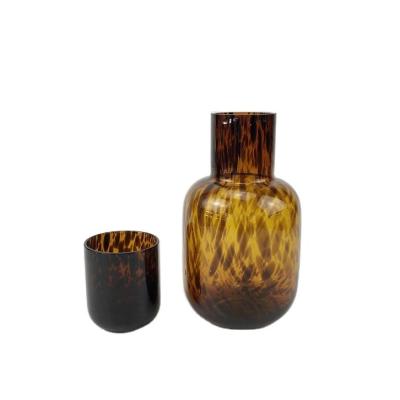 China Minimalist Cheap Price Point High Quality Amber Glass For Made In China for sale