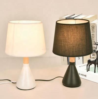 China High Design 220-240V / 110-130V Modern Cost Effective Modern Table Lamp Luxury Decoration for sale