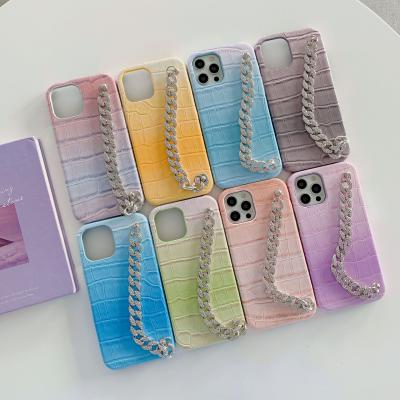 China Anti-fall Fashion Gradient Crocodile Pattern Wrist Chain Hard Cell Phone Case For iPhone 13 for sale