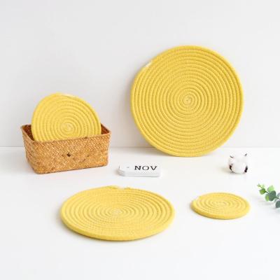 China Dining Table Mat Heat Insulation Round Coasters Sustainable Cotton Woven Cup Table Place Mats Mug Coaster for sale