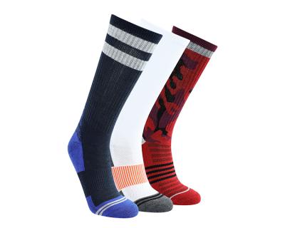 China Yiheng Athletic Sports Breathable Sports Socks Running Logo Crew Socks Custom Sports Designs Wholesale Performance Socks for sale