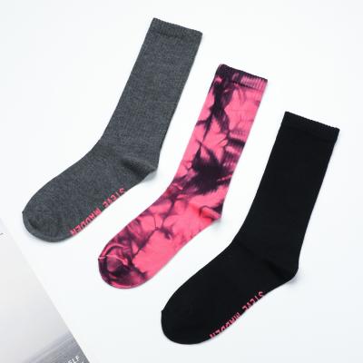 China Yiheng Sporty High Quality Custom Crew Socks Wholesale Black Socks Men Custom for sale