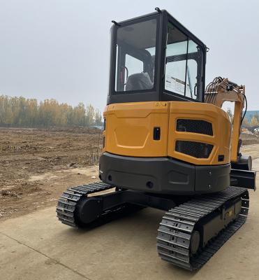 China CE Euro 5 Engine 4 Ton Mini Excavator Mini Rubber Tire Excavator Low Consumption for sale