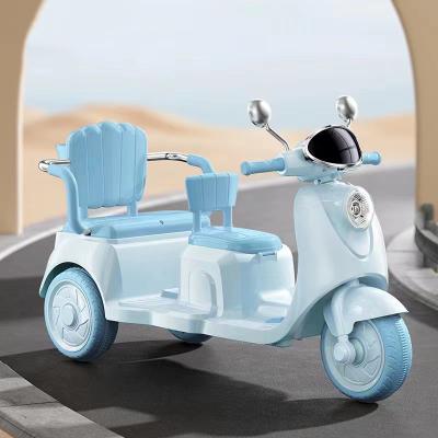 Chine Joueur multifonctionnel à batterie et scooter biplace Bluetooth pour enfants de 2 à 6 ans à vendre