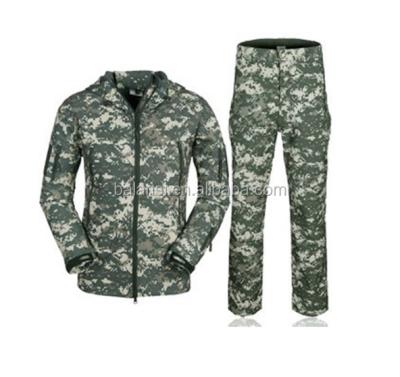 China Anti-UV Shark Skin Ghillie Suit Camping Jacket Tad4.0 Shell Fleece Jacket Outdoor Waterproof Soft Camouflage+Pants Sniper Camouflage for sale