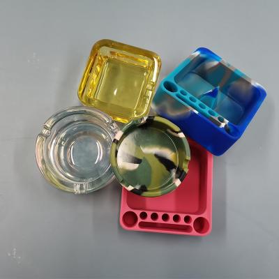 China Wholesale Custom Cigar Ashtray UKETA Ashtray Shape Glass Ashtray Luxury Color Crystal Ashtray Weed Ash for sale