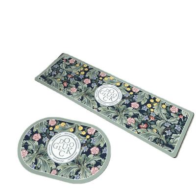 China Washable Hot Sale Decorative Christmas Sets Kitchen Floor Mat Absorbent Anti-oil Anti-slip Mat for sale