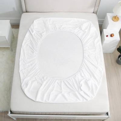 China Waterproof Hypoallergenic White Mattress Protector 125gsm Terry Cloth Mattress Cover Replaceable King for sale