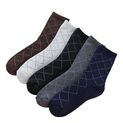 China Diamond Plaid Autumn Winter High Quality Mens Business Cotton Antibacterial Socks for sale