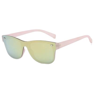 China New fashion sunglasses style one-piece colorful driver training mirror sunscreen male and female sunglasses glare film and anti-UV glasse for sale