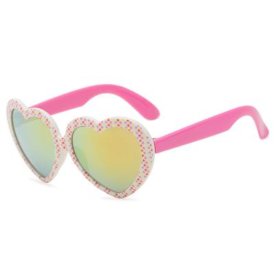 China Fashion Sunglasses Girl Heart Shaped Sunglasses New High Quality Hyun Film 8088 Girl Sunglasses Love Reflective Lenses 5-15 Years Old Have A Gift for sale