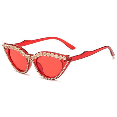 China Fashion sunglasses wholesale fashion design style pink retro cat eye sunglasses woman trend for sale