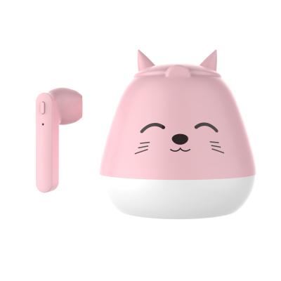 China 2021 New Cute In-Ear Cartoon Cat Claw 3.5mm In-Ear Headphones With Flip Cover Shell With Microphone Student Gift Kids Earphones for sale