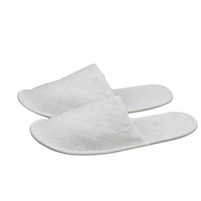 China Reusable White Custom Embroidery Eco-Friendly Modern Logo Spa Boys and Girls Slipper Hotel Kids Kid Slippers for sale