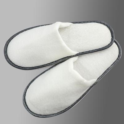 China Modern Disposable Colored Acupressure Brand Hotel Slipper Gents Wedding Slippers Wholesale Simple Eco Bridal Foot All Brands for sale