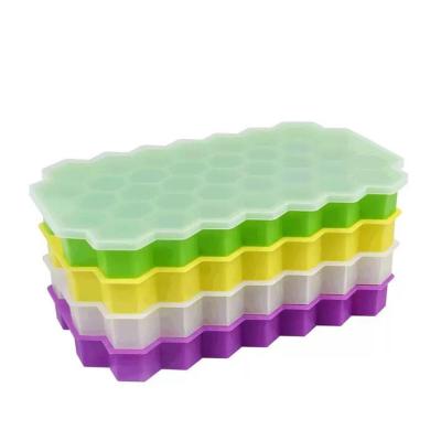 China Sustainable Factory Direct Supply Large Capacity Creative Stackable DIY 37 Grid Silicone Honeycomb Ice Tray With Cover for sale