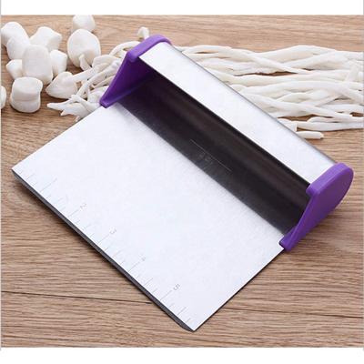 China Metal Flour Cutter Tool Stainless Steel Pastry Scraper Floor Cutter/Bench Scraper/Kitchen Tool for Baking and Baking for sale