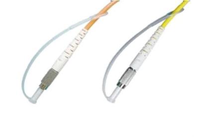 Chine Câble optique de fibre multimode DIN OM4 OFNR, câble de pullover optique de fibre DX/SX à vendre