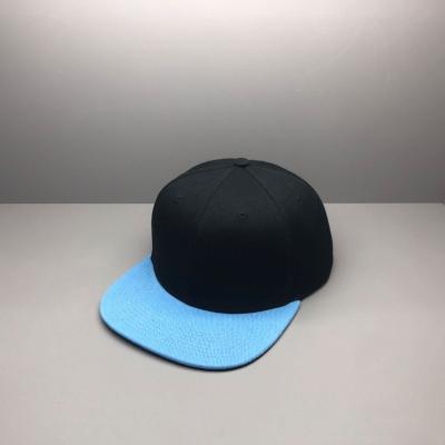 China COMMON High Quality Structured 6 Panel Cotton Snapback Caps Custom Embroidery Logo Fitted Flat Bill Hats for sale