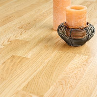 China Oak Engineered Flooring ,brushed, UV lacquer for sale