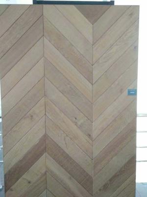 China New Arrival Hand Scraped Herringbone Oak Engineered Flooring for sale