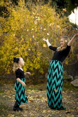 China Green Black Matching Mommy And Daughter Outfits For Spring , Autumn for sale