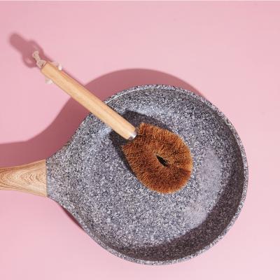 China Sustainable Hot Selling Coconut Tree Pot Brush Kitchen Dish Cleaning Brush Eco-friendly Wooden Handle Lanyard Brush for sale