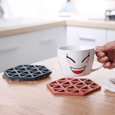 China Viable Geometric Kitchen Dining Table Place Mat Kitchen Supply Factory Anti-scalding Cup Coaster for sale