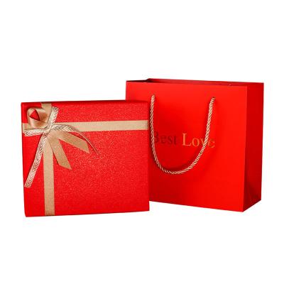 China New Year Paper Box De Caixa De Presente De Candy Thermos Cup Recyclable Bright Red Scarf Gift Paper Boxes for sale