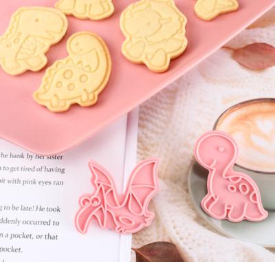 China 6pcs Disposable Plastic Mini Biscuit Mold for Kids Birthday Party Dinosaur Cookie Cutters Forms for sale