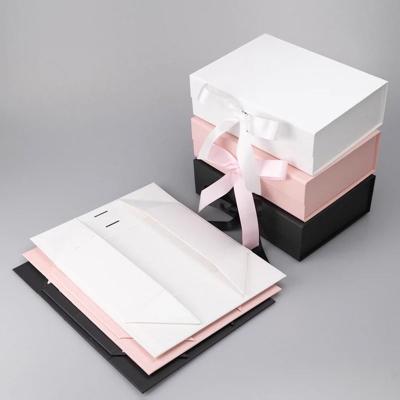 China Luxury Magnetic Foldable Gift Box Customized Logo Packaging Paper Box for sale