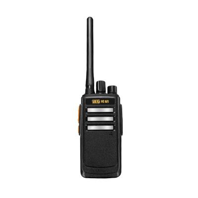 China Economical Custom Design 8W 4000mAh Buddy Walkie Talkie T685 2-3km Long Range for sale