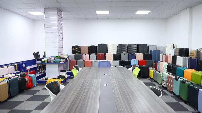 Verified China supplier - Dongguan Aoliwei Luggage Co., Ltd.