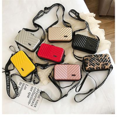 China Professional Supplier Fashion 7 Inch ABS Hard Cosmetic Suitcases Mini Luggage Trolley Makeup Bag Plastic Portable Travel Makeup Case for sale