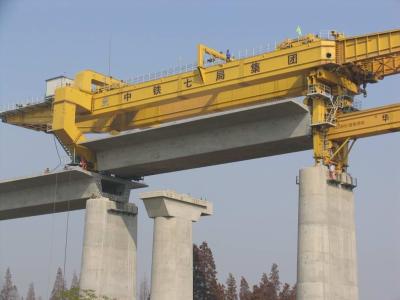 China Grande guindaste de pórtico da viga, lançador 20ton da viga de ponte - 900ton com grua elétrica à venda