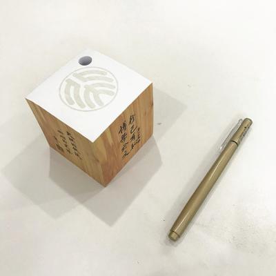 China Mobile 2020 Sheets Custom Logo And Size Paper Memo Cube With Pen Holder for sale