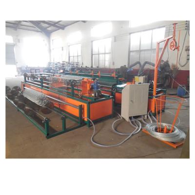 China Hotels Direct Selling High Performance Standard Parts Galvanized Wire Chain Link Fence Machine For Garment Shops for sale